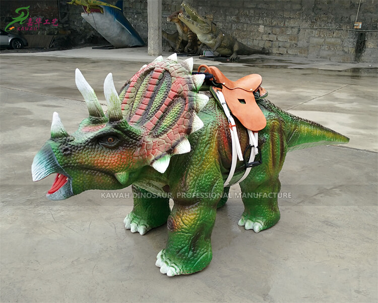 支持大人小孩乘坐的恐龍走龍軟膠電動模型
